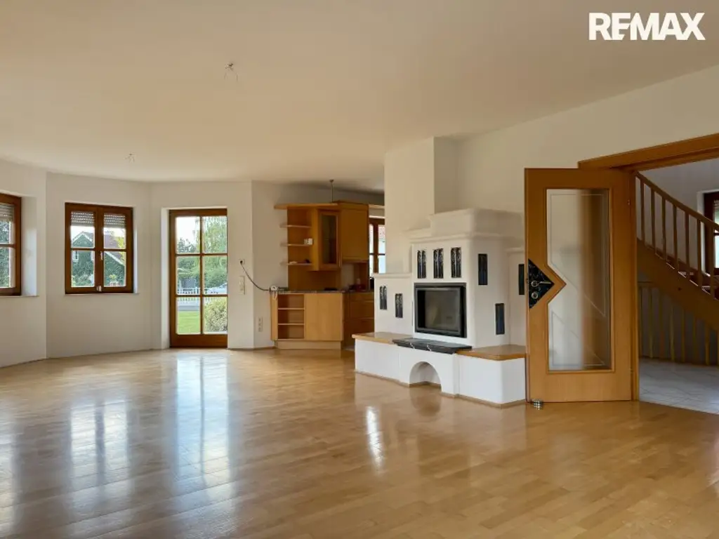 Seenahe Lage mit Badeplatz – Einfamilienhaus am Schloßsee (2. Reihe) inkl. Seezugang, ca. 125 m² Wfl.