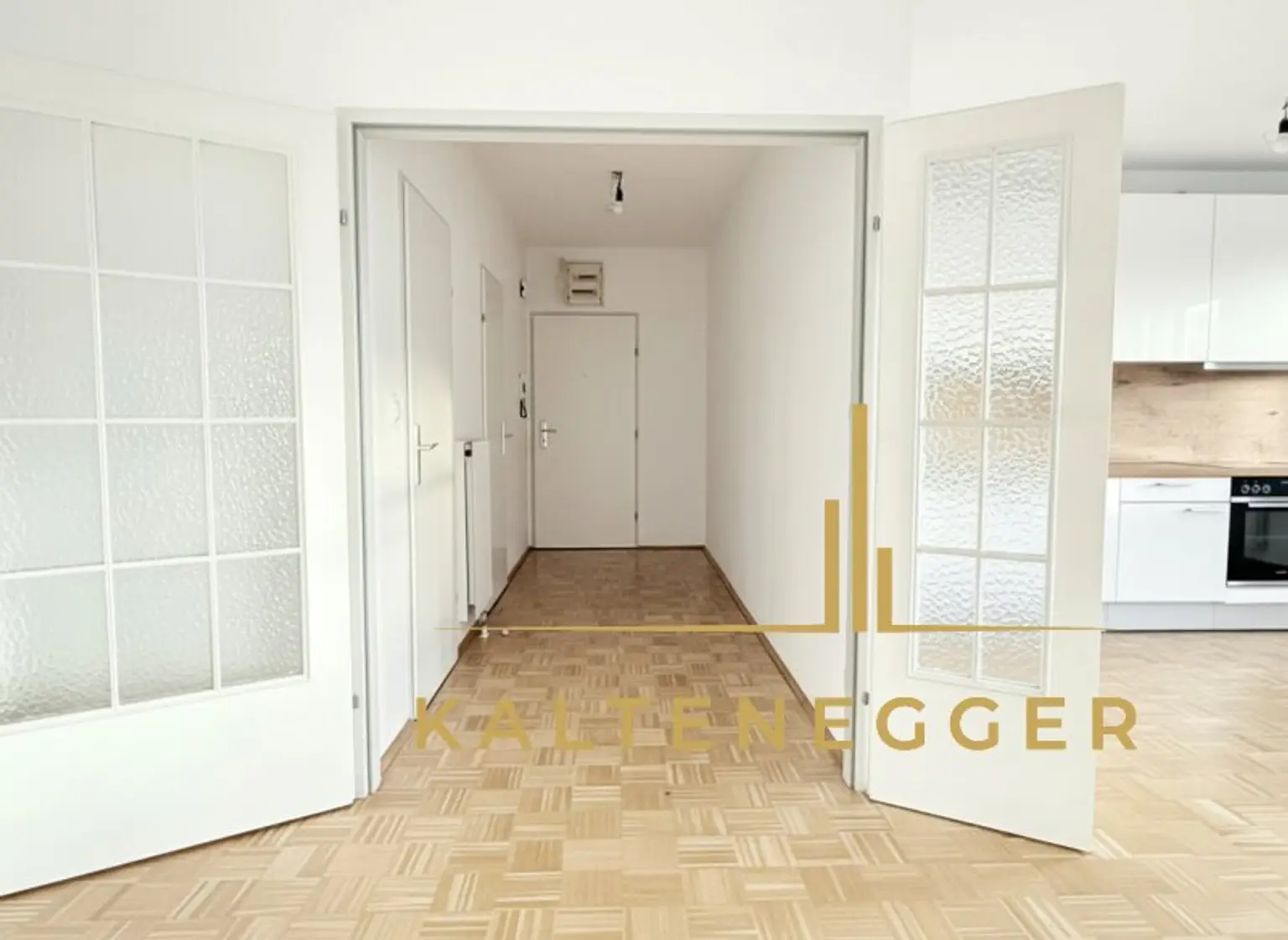 Eingangsbereich mit WC 1 und Abstellraum