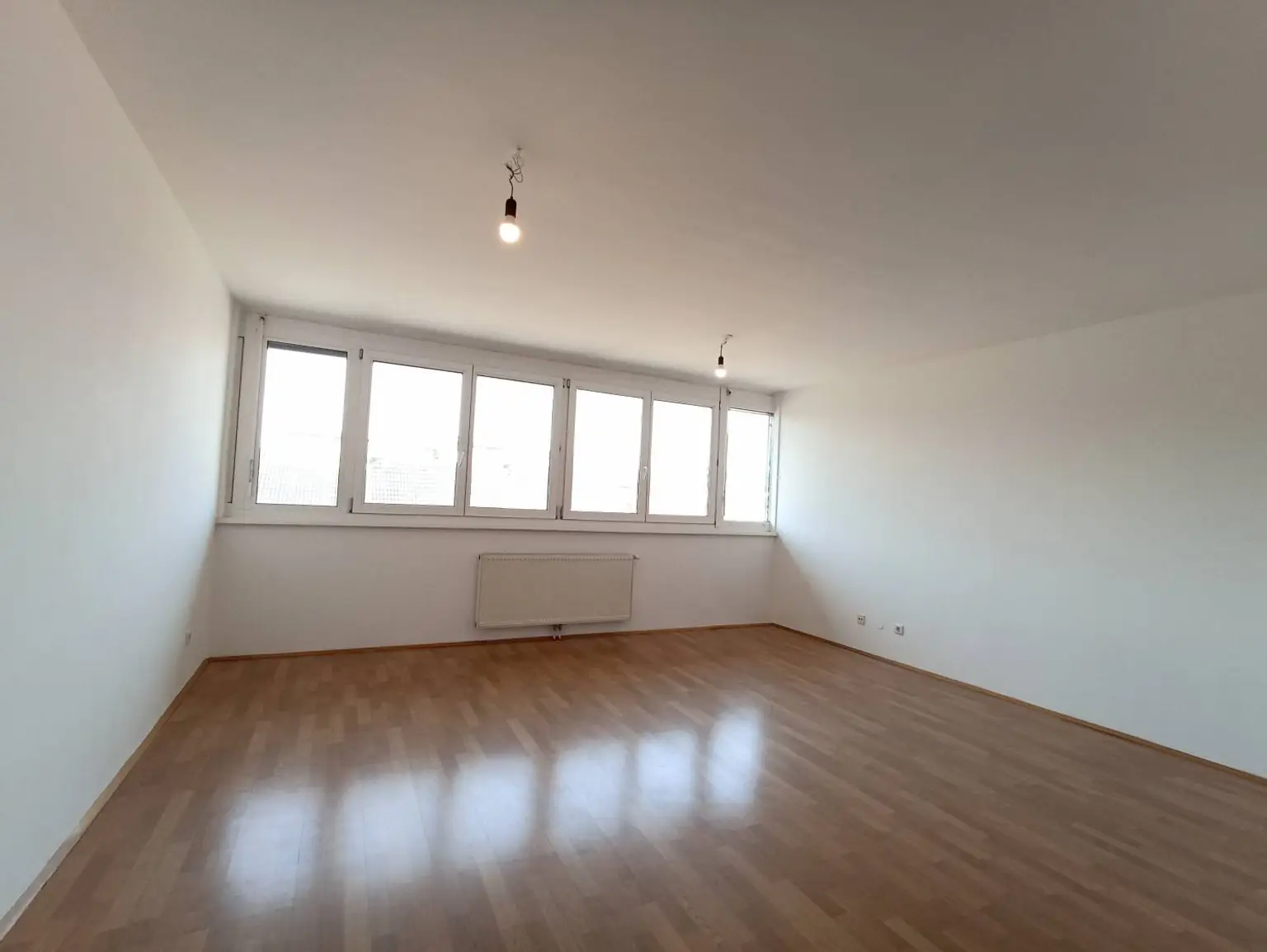 Helle, super geschnittene 2-Zimmer-Wohnung im 4.Bezirk!