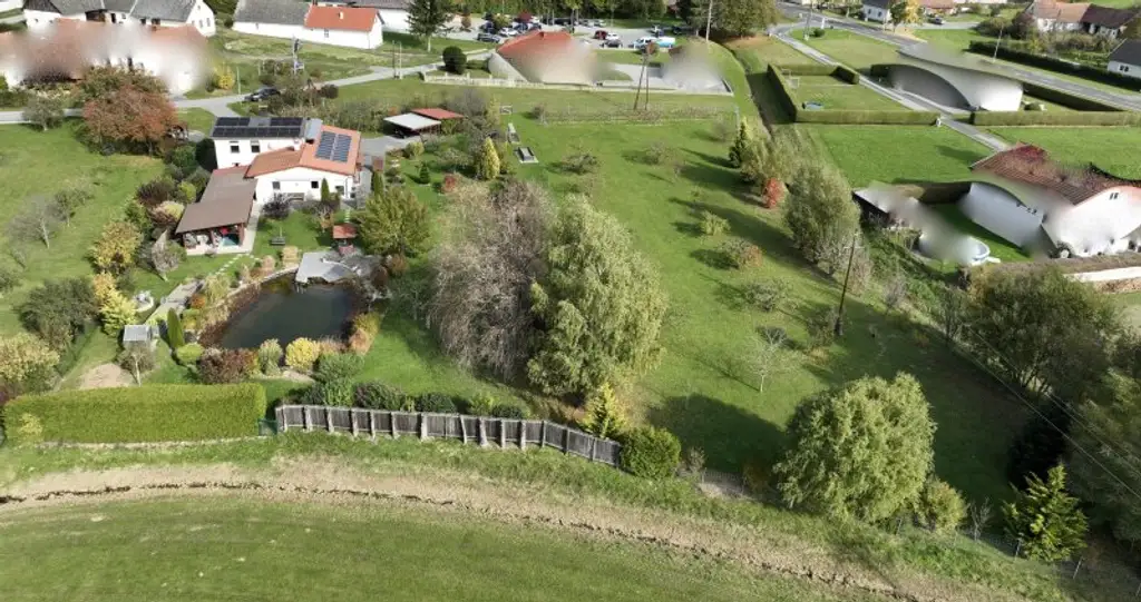 -- ZAUBERHAFT -- Neustift b.GS !! Paradiesisches Anwesen in beschaulicher Ortslage mit ca. 5.800 m2 Eigengrund + ca. 6.200 m2 Wald !!