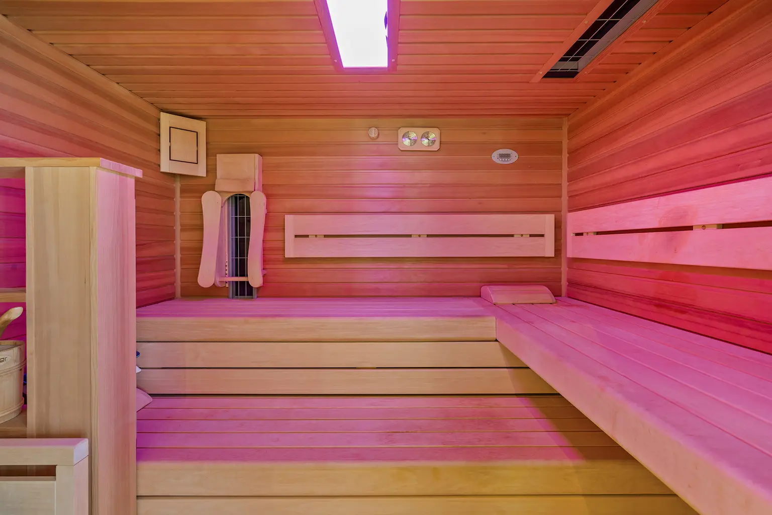 Energieeffiziente Villa mit Pool & unverbaubarem Waldblick