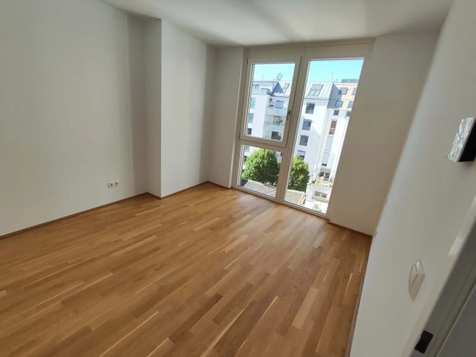 TOP NEUBAU 3-Zimmer-ERSTBEZUG mit Terrasse im 4. OG in 1210 Wien! Top 1/27