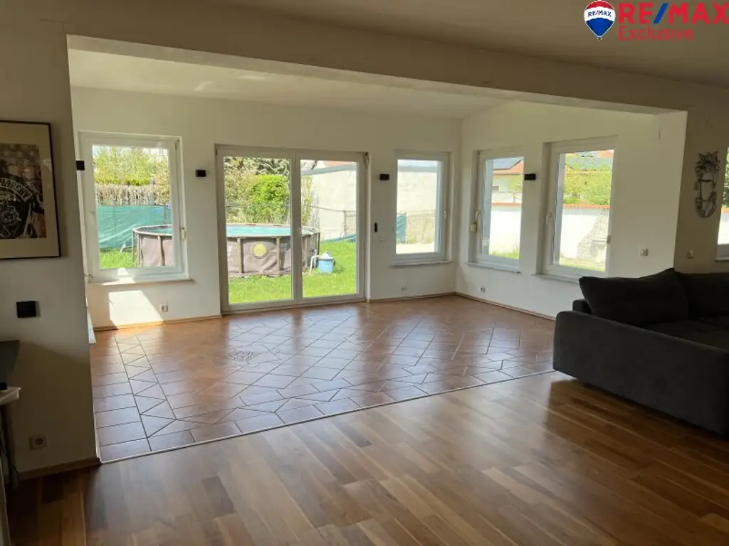 Großzügiges Einfamilienhaus mit Garten, Terrasse & Garage in Ebenfurth, 4 Zimmer, 195m²