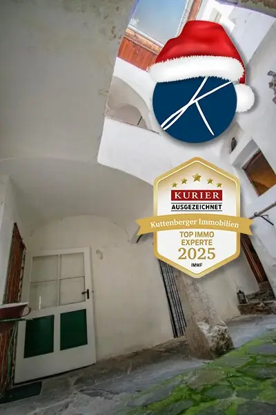 Lichthof mit Arkaden