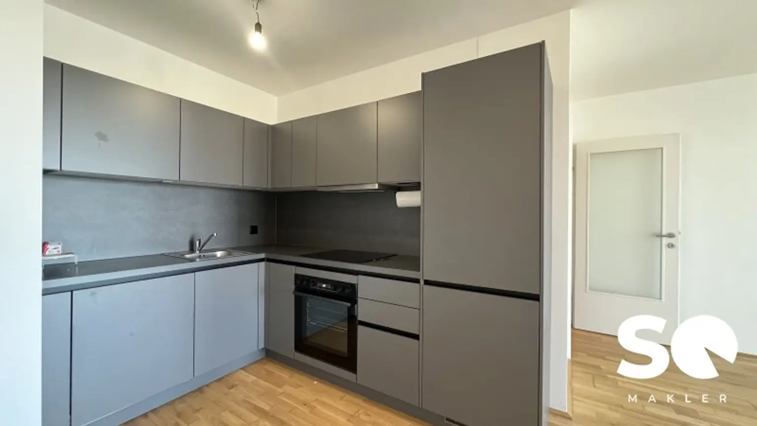 # SQ  - MODERNE 2 ZIMMER IN EINEM HOCHHAUS - NEUBAUWOHNUNG MIT BALKON - NÄHE KURPARK OBERLAA - 6 ETAGE