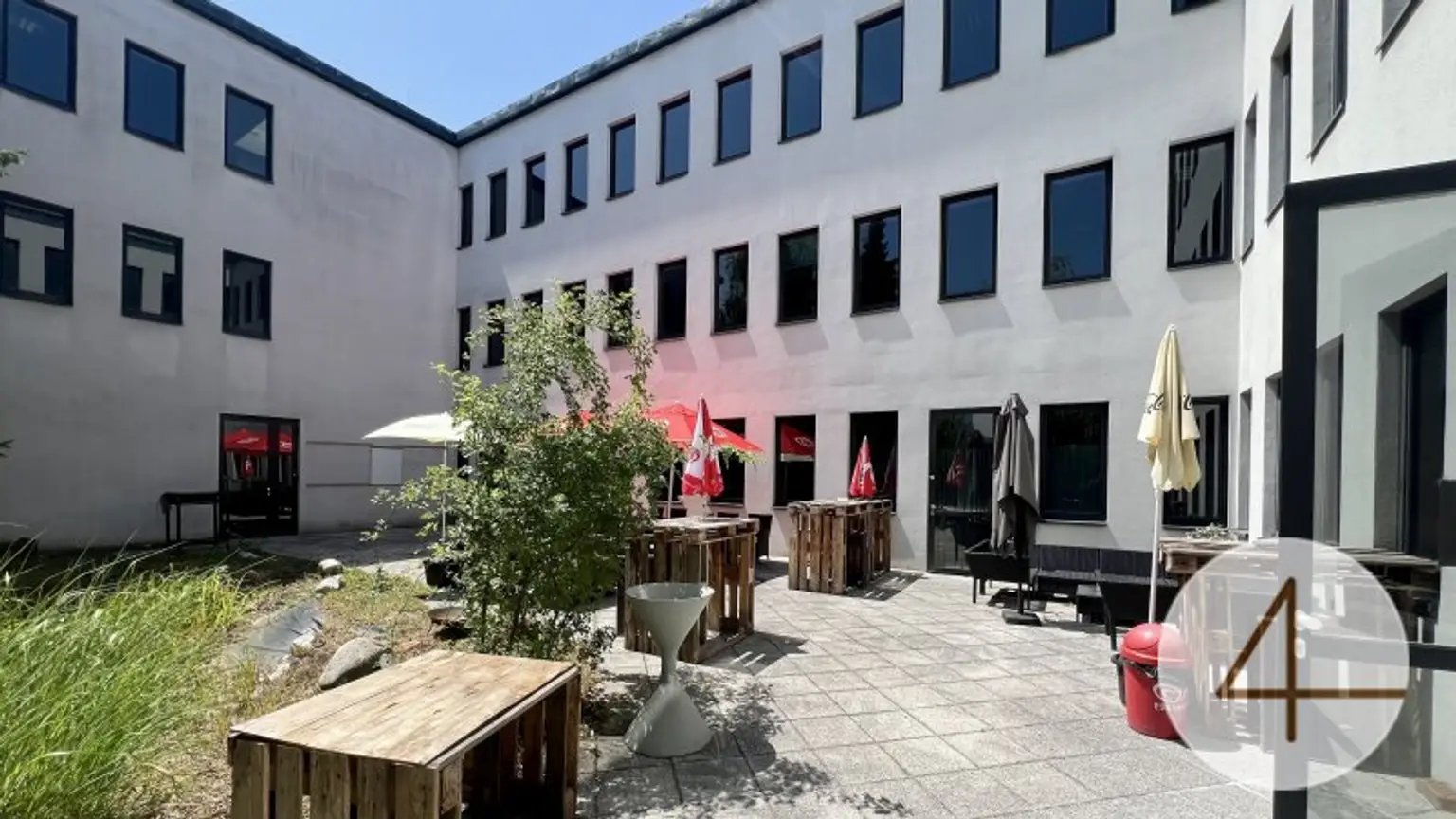 ab 8 €/m2 Büroflächen bis 2.200m2 - individuell Flächengrößen verfügbar -  Parkplätze - Kantine im Haus - gute Verkehrsanbindung