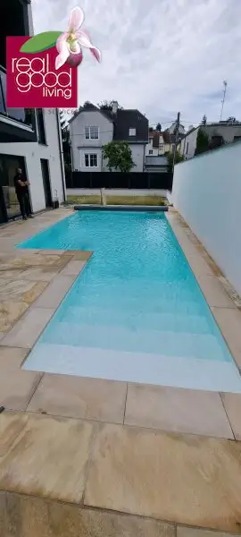Villa mit Pool, voll unterkellert – mit Top-Ausstattung