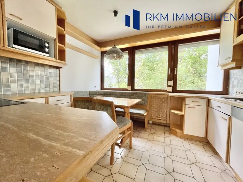 Ruhige helle 3-Zimmer-Wohnung mit Loggia