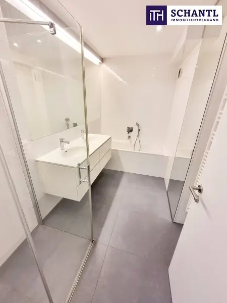 WOW! Lichtdurchflutete Traumwohnung mit hofseitiger Terrasse! Neues Lebensgefühl im Dachgeschoss mit perfekter Raumaufteilung + Kamin + Ideale öffentliche Anbindung! Jetzt zugreifen!