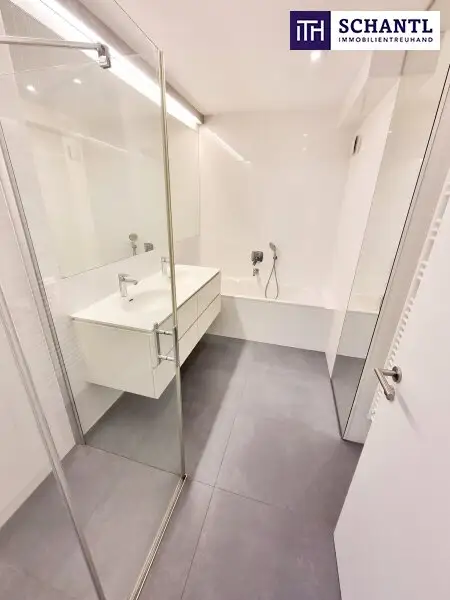 WOW! Lichtdurchflutete Traumwohnung mit hofseitiger Terrasse! Neues Lebensgefühl im Dachgeschoss mit perfekter Raumaufteilung + Kamin + Ideale öffentliche Anbindung! Jetzt zugreifen!