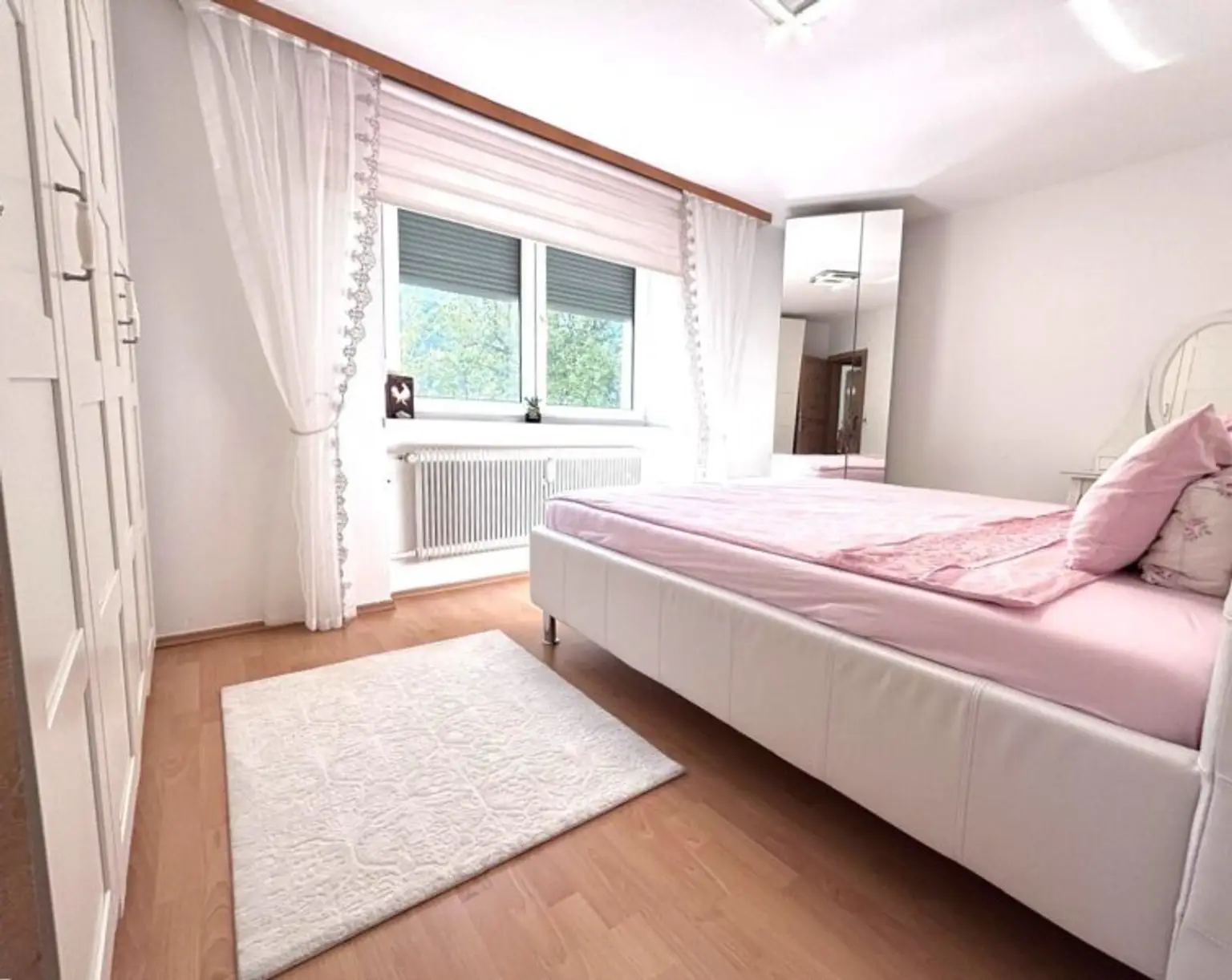 Schlitters: Wohntraum mit Garten – helle 4-Zi.-Wohnung zu verkaufen