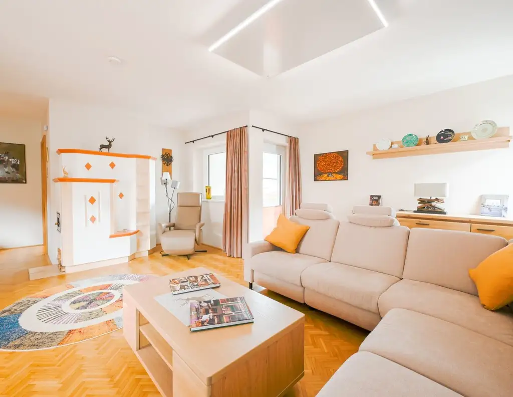 Neuwertig: Moderne Eleganz - 4-Zimmer Eigentumswohnung in Söll