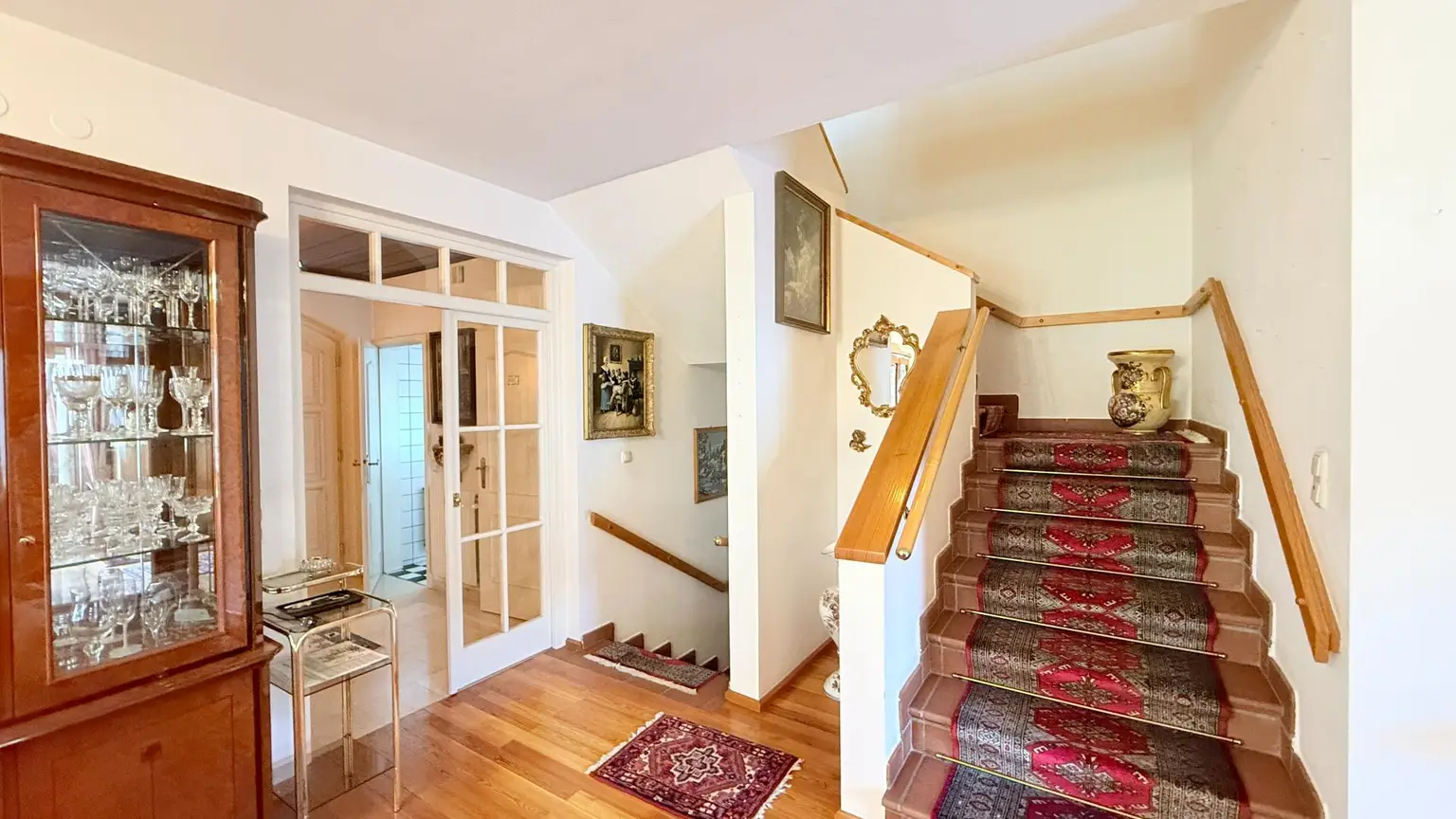 Stiegenaufgang zu OG