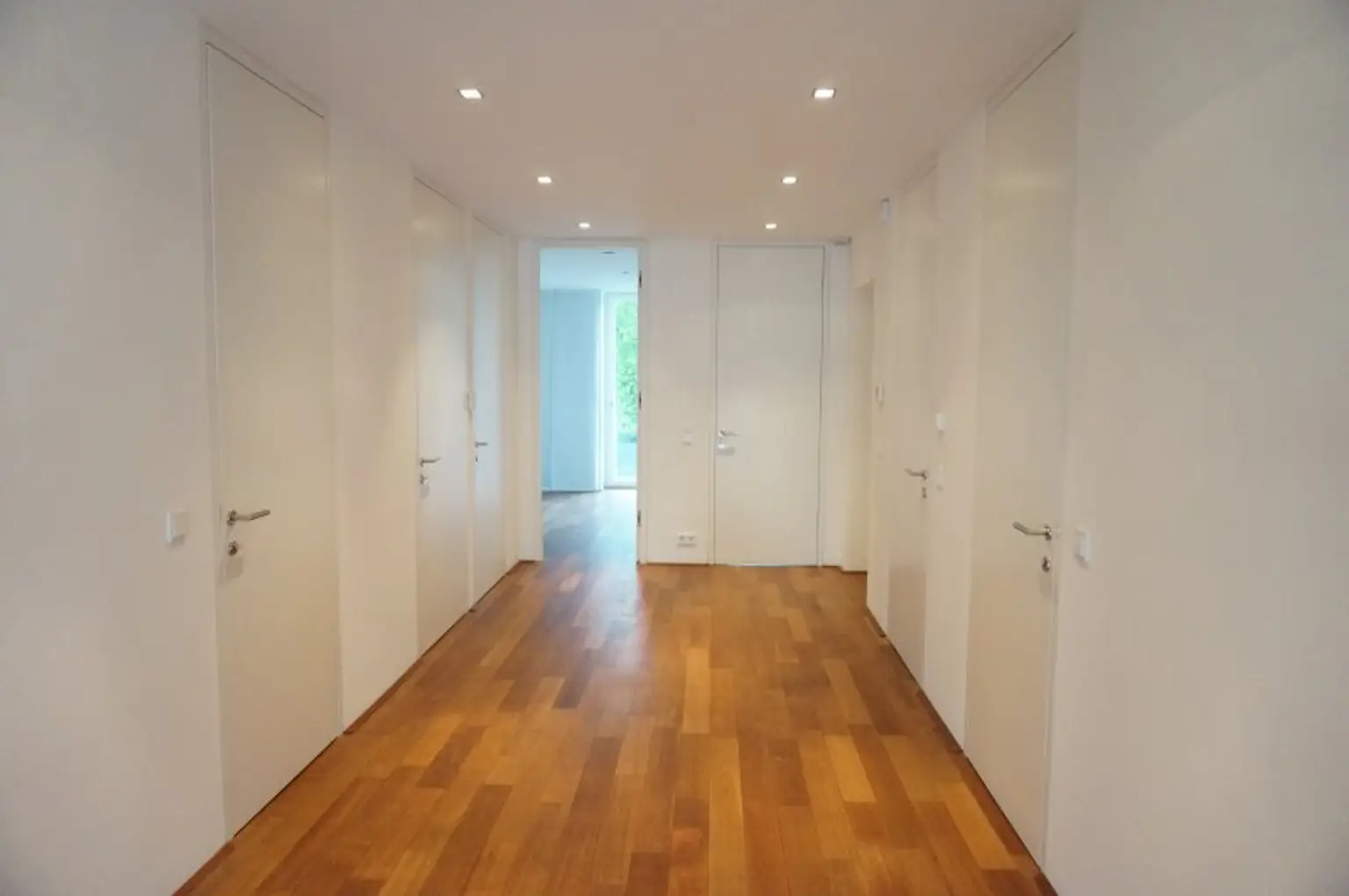 Modernes high-end Apartment großer Salon mit top Küche + 3 Schlafzimmer, Terrasse, Garage -  Exclusive 3 BR Apartment, Terrace, Parking - Сучасна елітна квартира з великою вітальнею, кухнею + 3 спальні, терасою, гаражем