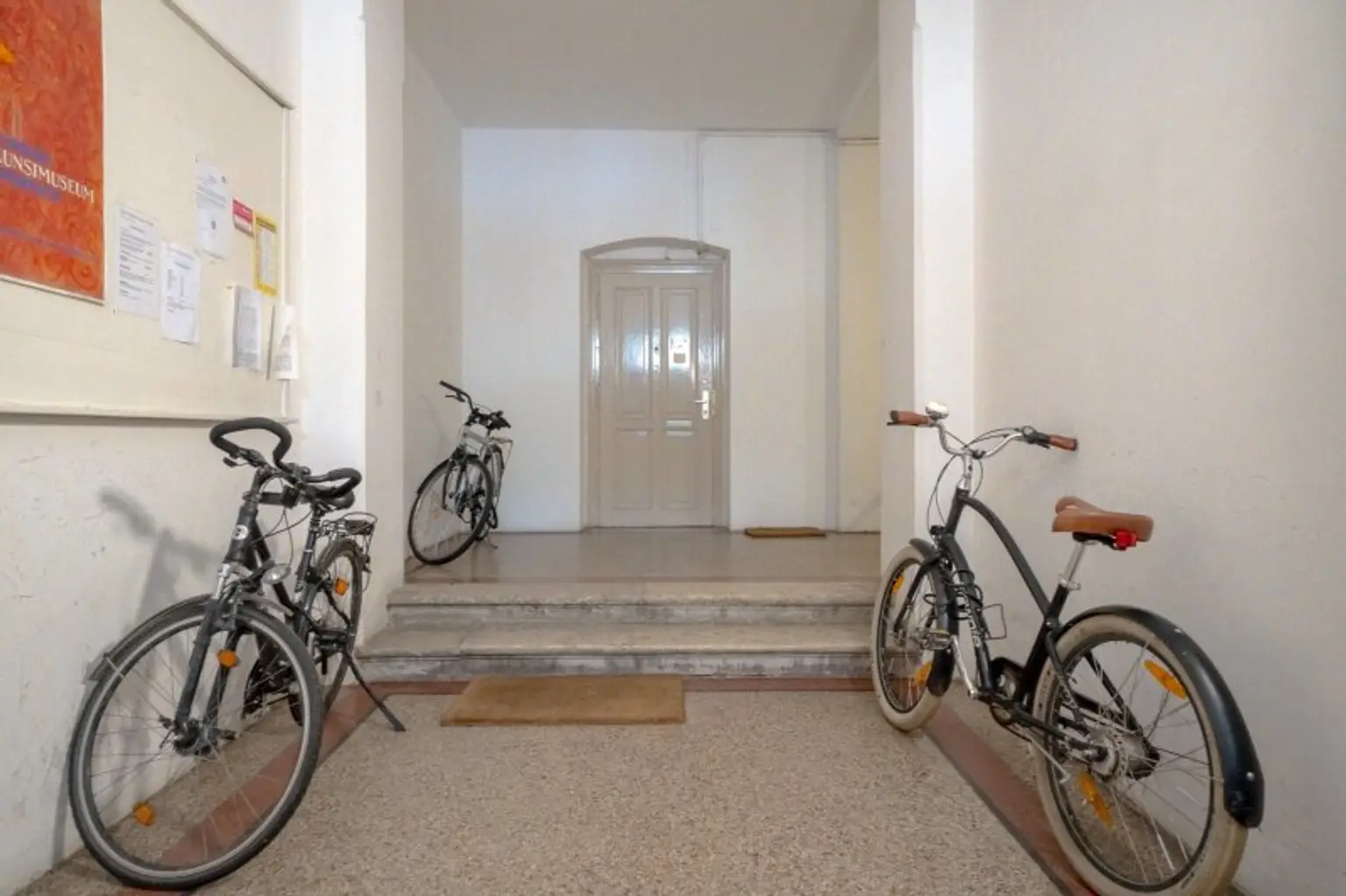 Sanierungsbedürftige 2-Zimmer-Wohnung in Saggen mit Entwicklungspotenzial