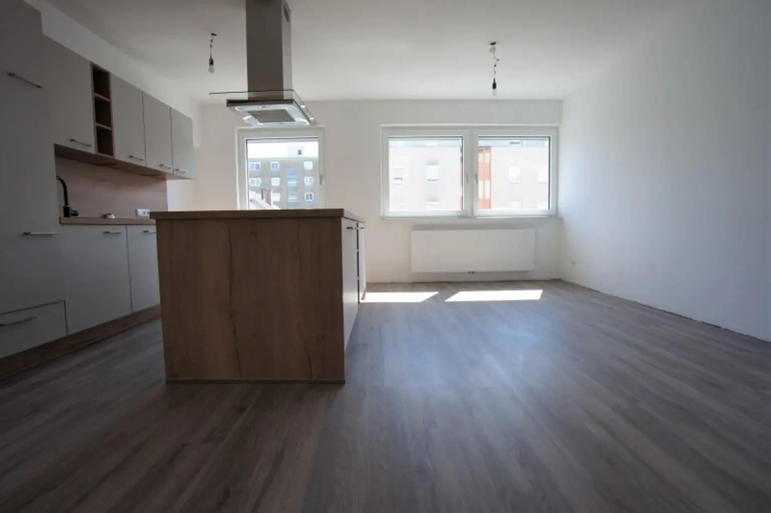 Ruhige und zentrale 58 m²-Wohnung mit Wohnküche - neuwertiger Zustand