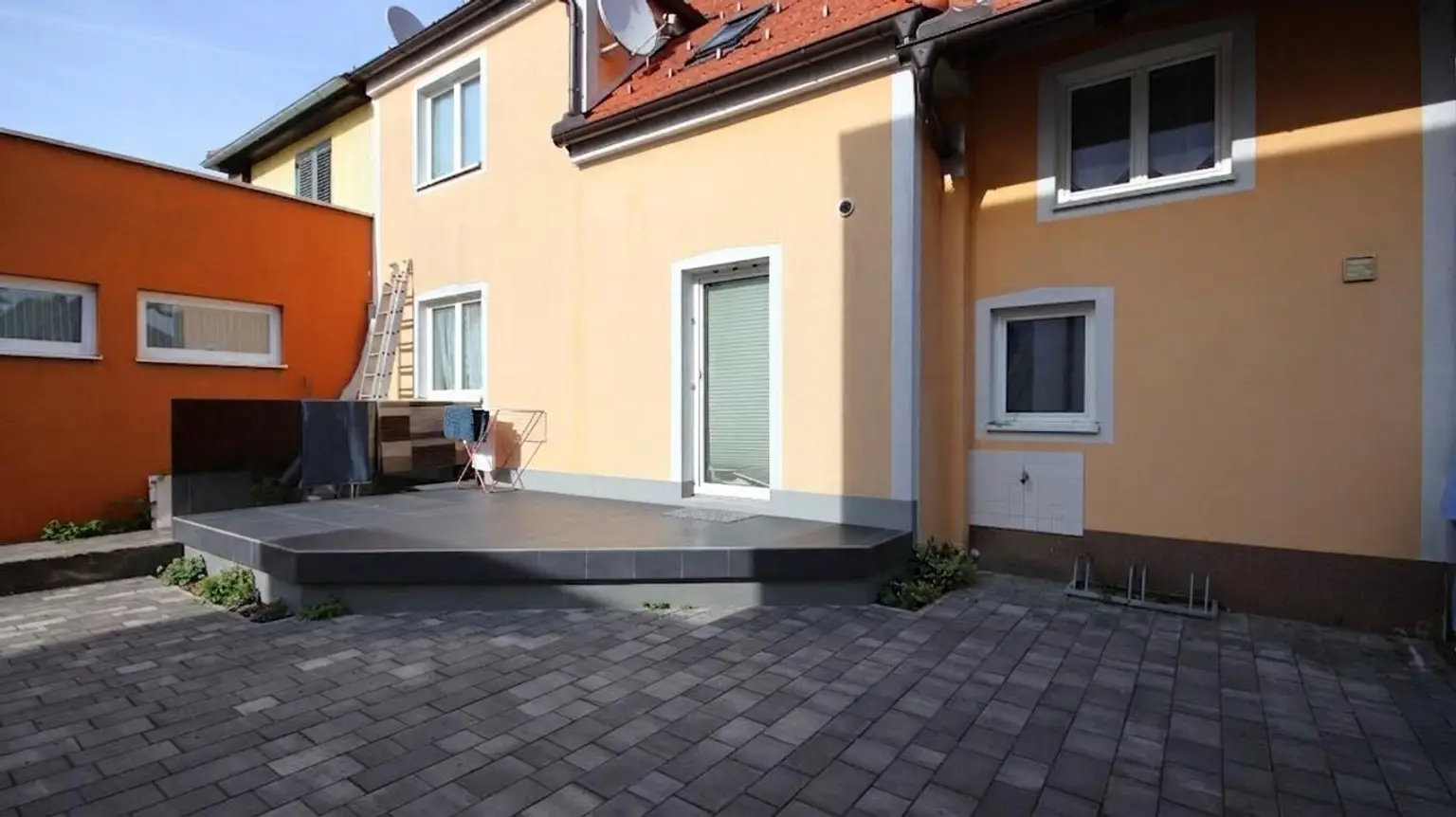 Außenansicht - Kellerabgang