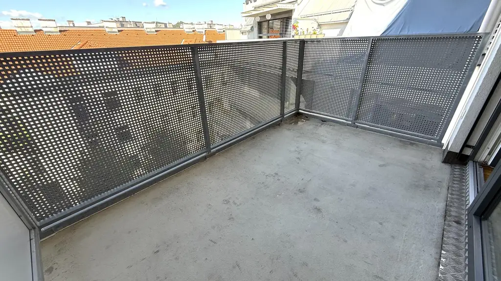Neubauwohnung im Dachgeschoß mit 6,77m² großem SÜD-Balkon
