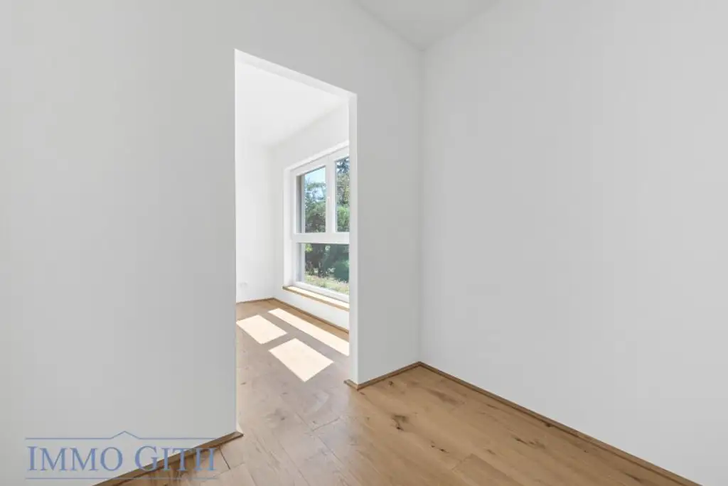 EXKLUSIVES TOWNHOUSE MIT GARTEN, PV-ANLAGE & DESIGNAUSSTATTUNG ZU KAUFEN – WIEN DIREKT VOR DER TÜR