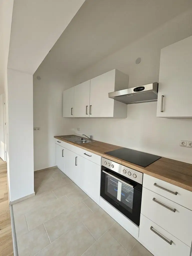 Top sanierte 3-Zimmer-Wohnung mit neuer Küche und Garage!