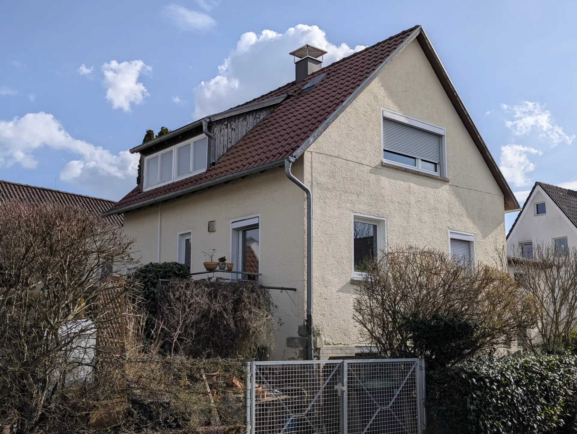 Altbau aussenansichtPXL_20260310_133707787