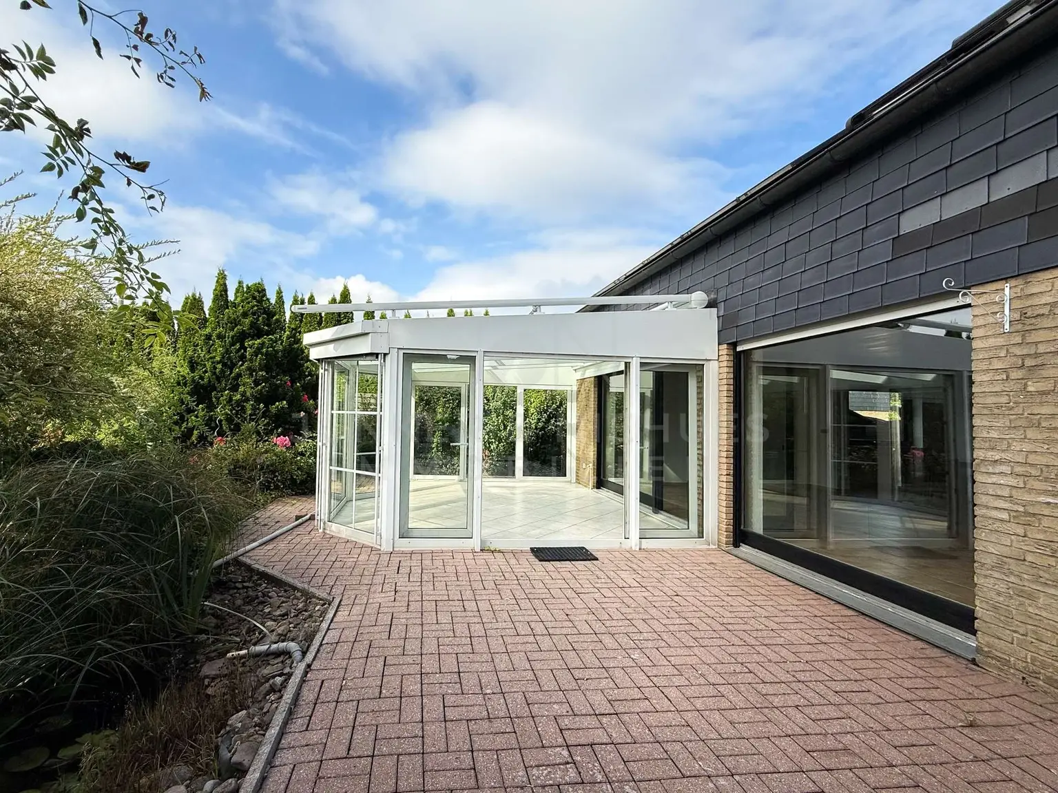 Großzügige Terrasse