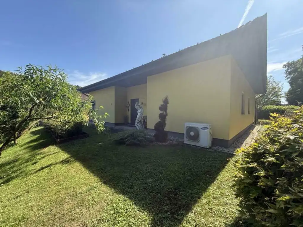 *** Eleganter und stilvoller Bungalow in begehrter Siedlungslage *** unmittelbare Nähe zur Stadt Feldbach ***