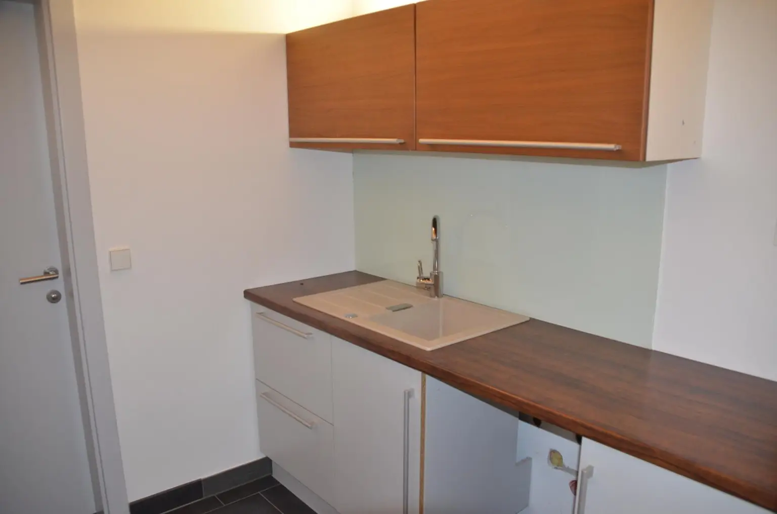 Modernes Büro mit Dachterrasse in gepflegtem Zustand