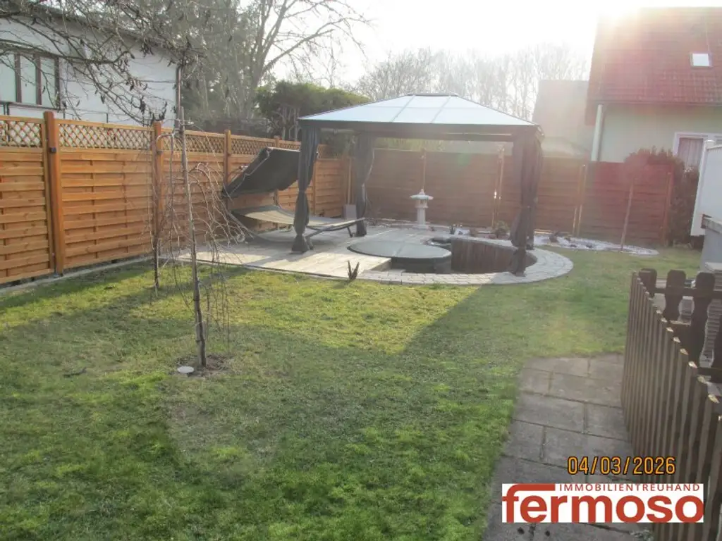 Traumhafter Bungalow vollunterkellert mit Fitness und Kino, perfekt und gepflegt mit wunderbaren Garten