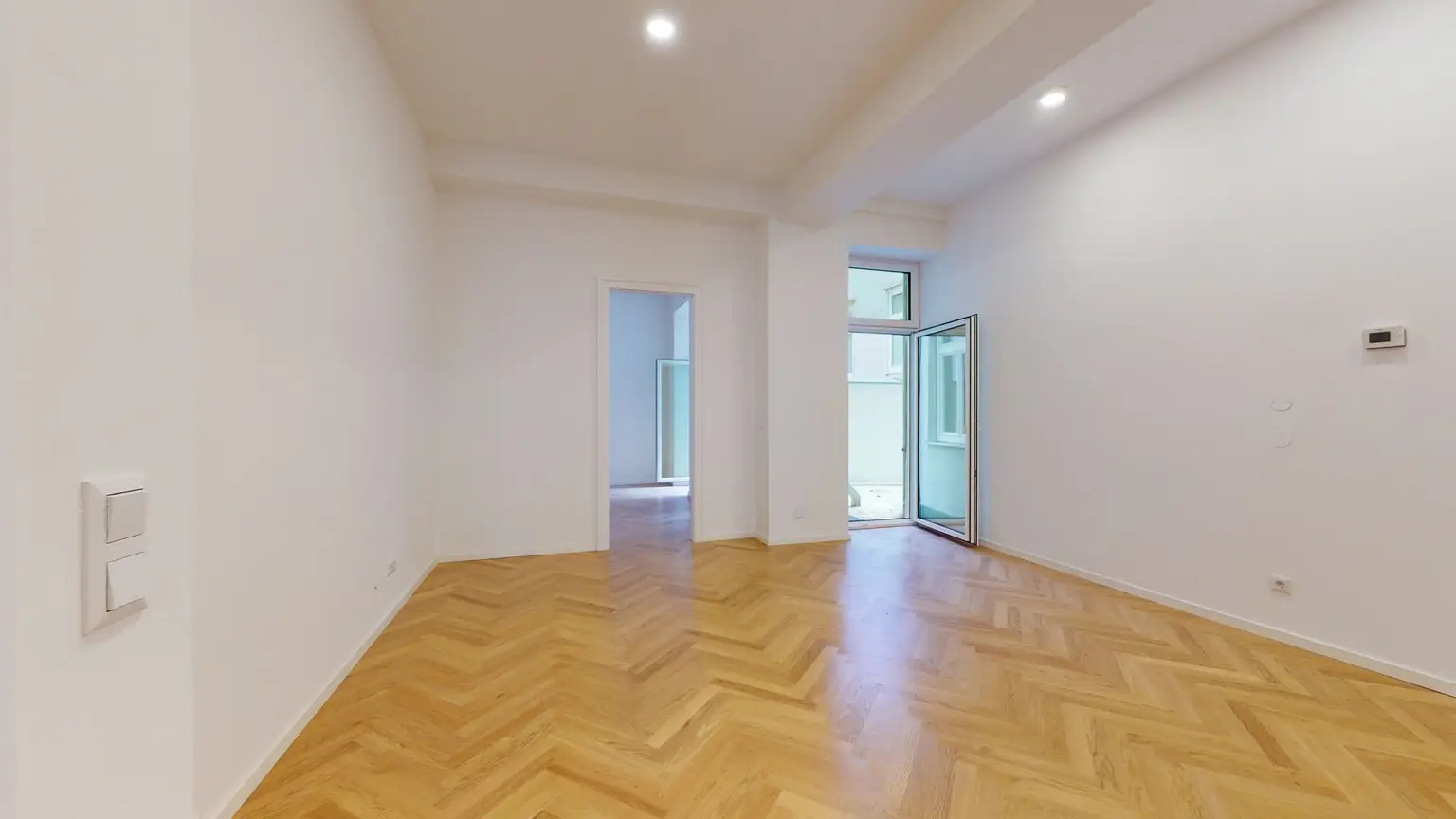 "Urban Oasis" - Moderne Altbauwohnung mit einzigartiger Raumhöhe und Terrasse