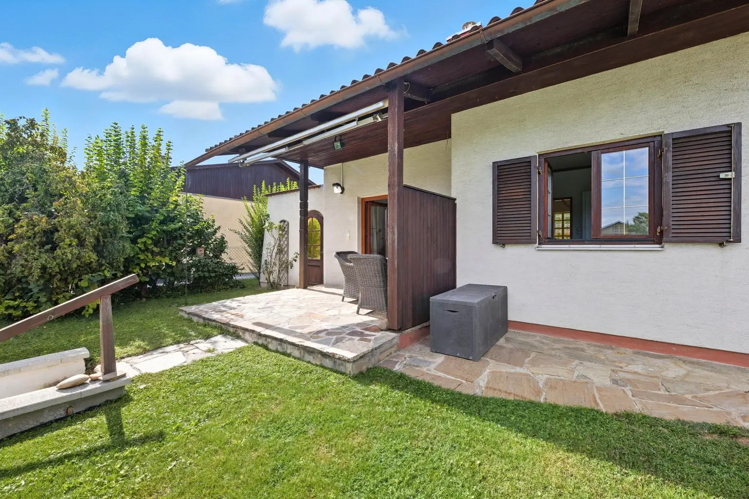 GARTENTRAUM MIT EIGENEM SEEZUGANG AM MARIENSEE- MODERN RENOVIERTES KLEINWOHNHAUS SOFORT BEZIEHBAR!