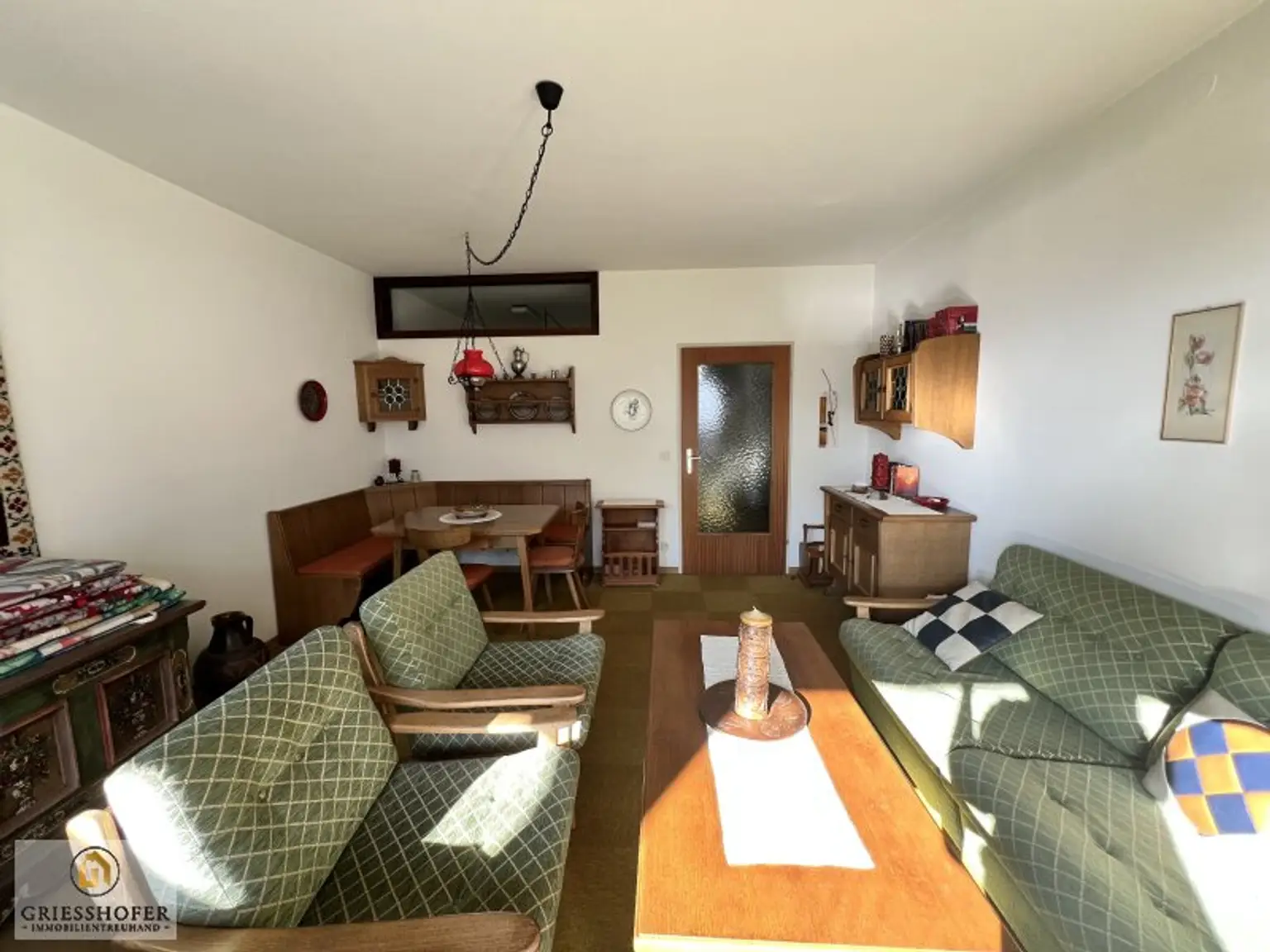 Traumhafte  Eigentumswohnung am Grundlsee mit Swimmingpool und Seezugang