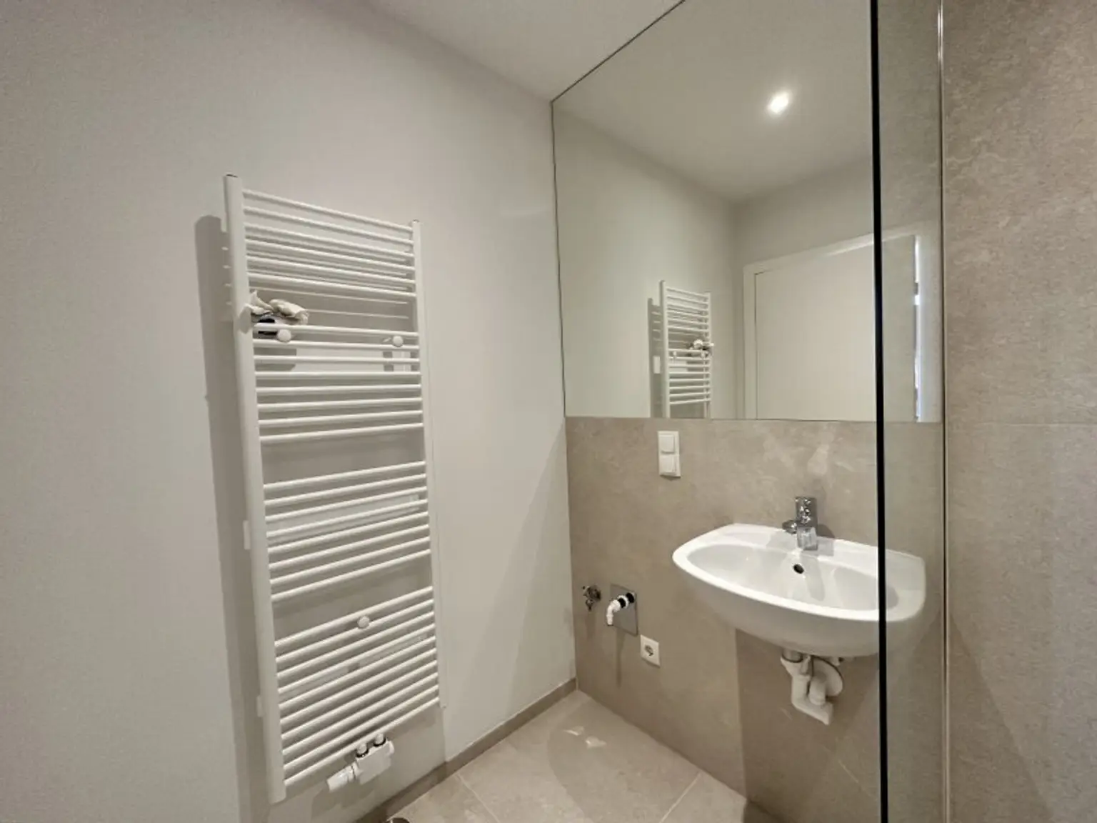 ZWEITBEZUG: 3-Zimmer-Wohnung mit Loggia in der Varnhagengasse