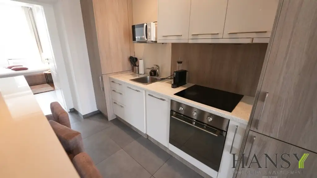 Charmante vollmöblierte 3 Zimmer Wohnung mit Lift!