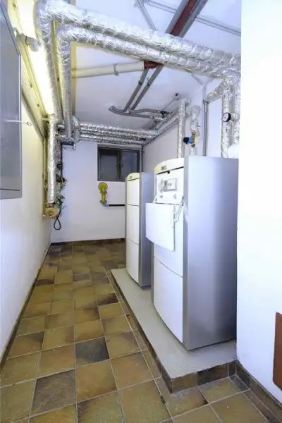 Exklusives Traum-Anwesen mit Naturteich und Gästehaus
