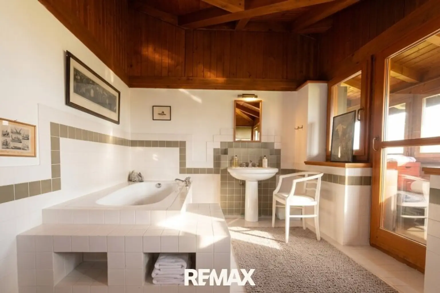 Badezimmer (OG)