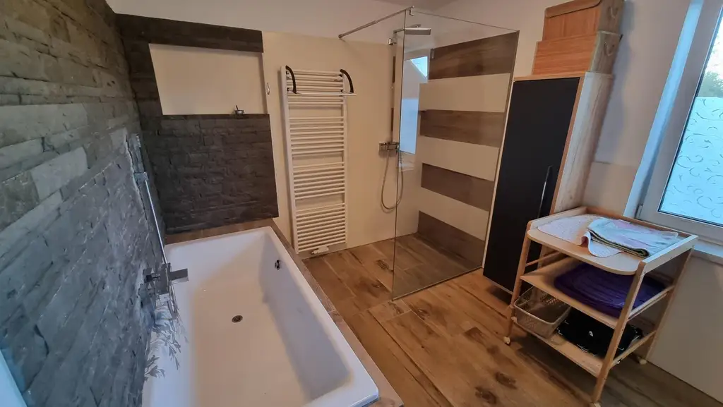 Mehrfamilienhaus in Völlerndorf– Wohnen und Leben auf großzügigem Raum