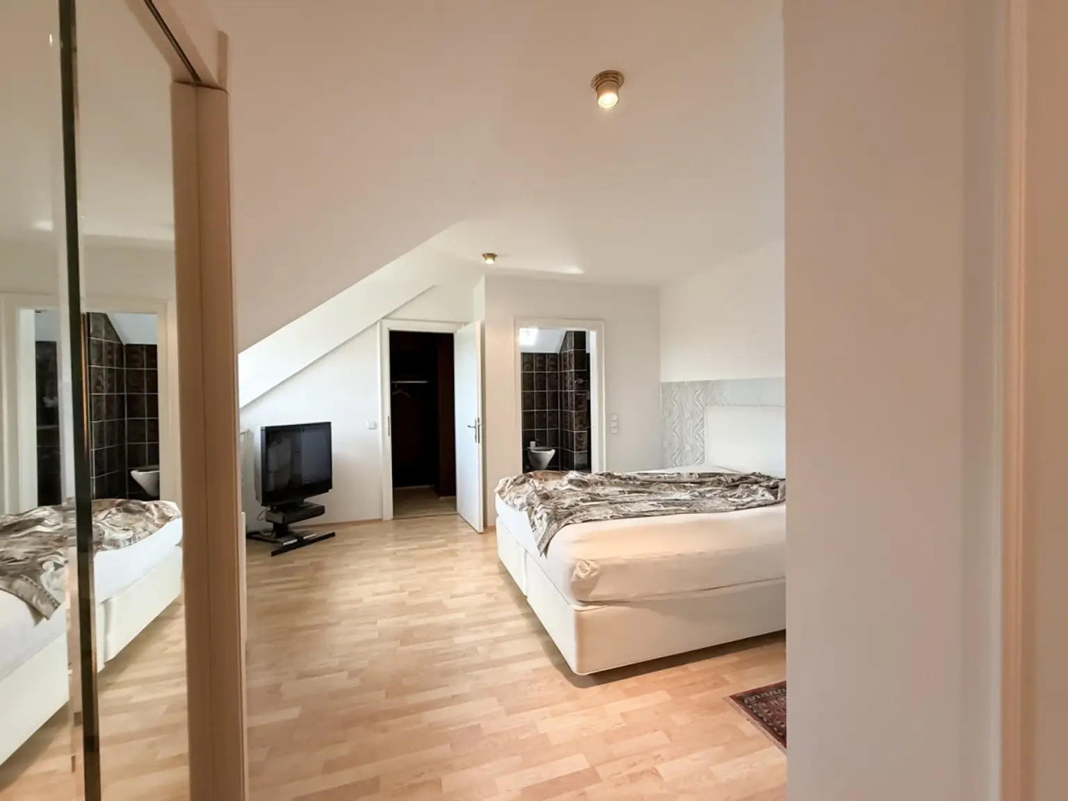 12 Schlafzimmer