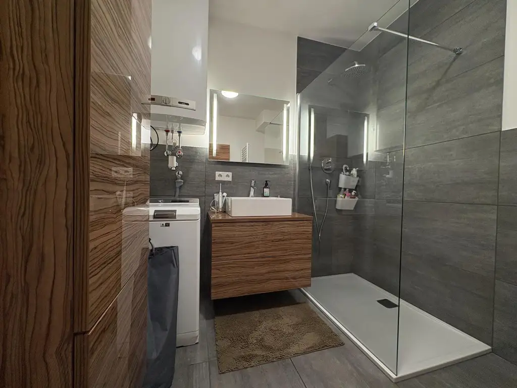 Attraktive 2-Zimmer-Wohnung mit Loggia - nahe Hauptplatz Andritz
