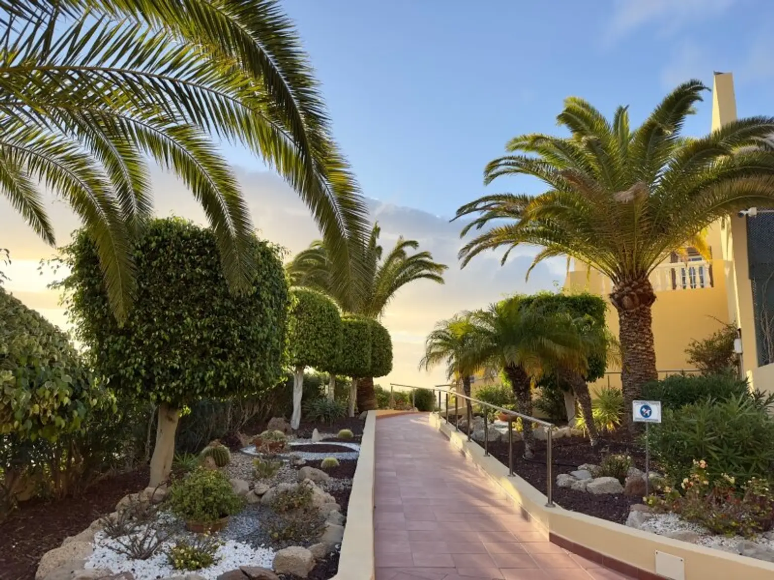 Erstaunlich ansprechend renovierte Wohnung mit Meerblick in San Eugenio