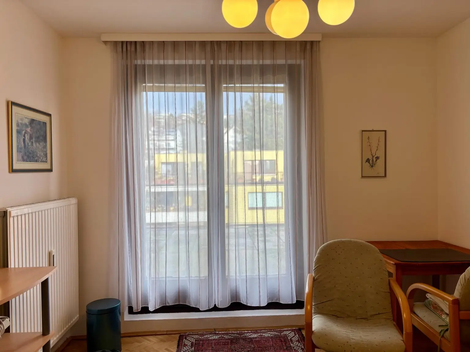 Kinderzimmer mit Ausgang Dachterrasse