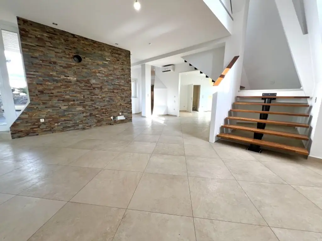 Hier bleiben keine Wünsche offen - Exklusive Maisonette mit 44m² Terrasse nahe Naschmarkt zu mieten!