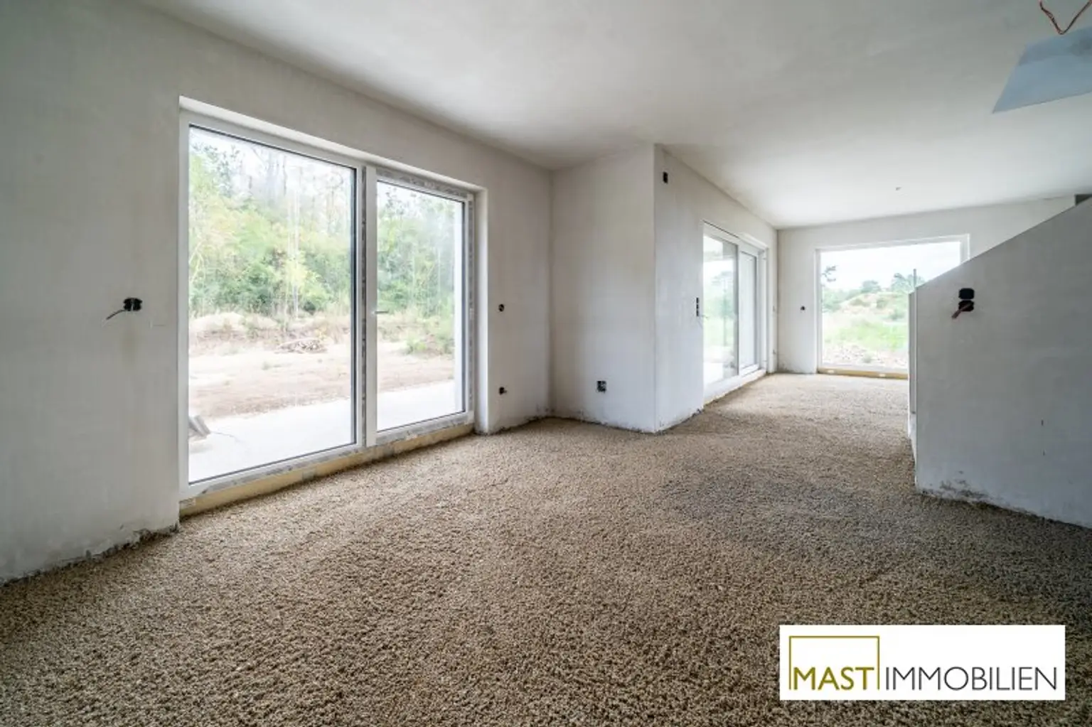 ERSTBEZUG - Modernes Einfamilienhaus mit 148 m² Wohnfläche, Balkon, Terrasse & 2 PKW-Stellplätzen in Strasshof – belagsfertig!