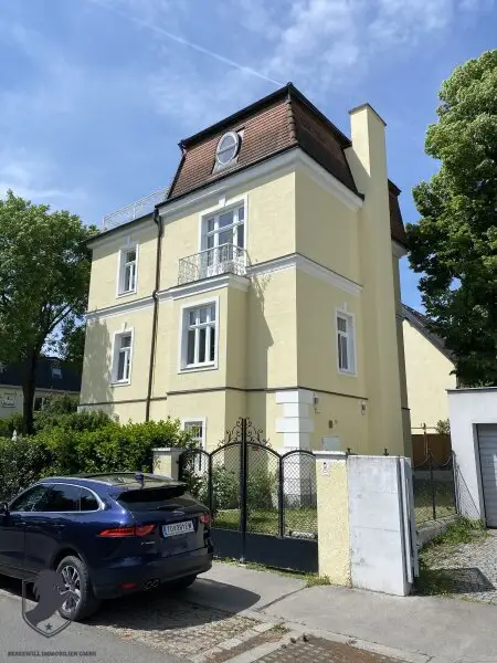 Zum Verkauf gelangt eine außergewöhnliche Villa in absoluter Bestlage von Hietzing