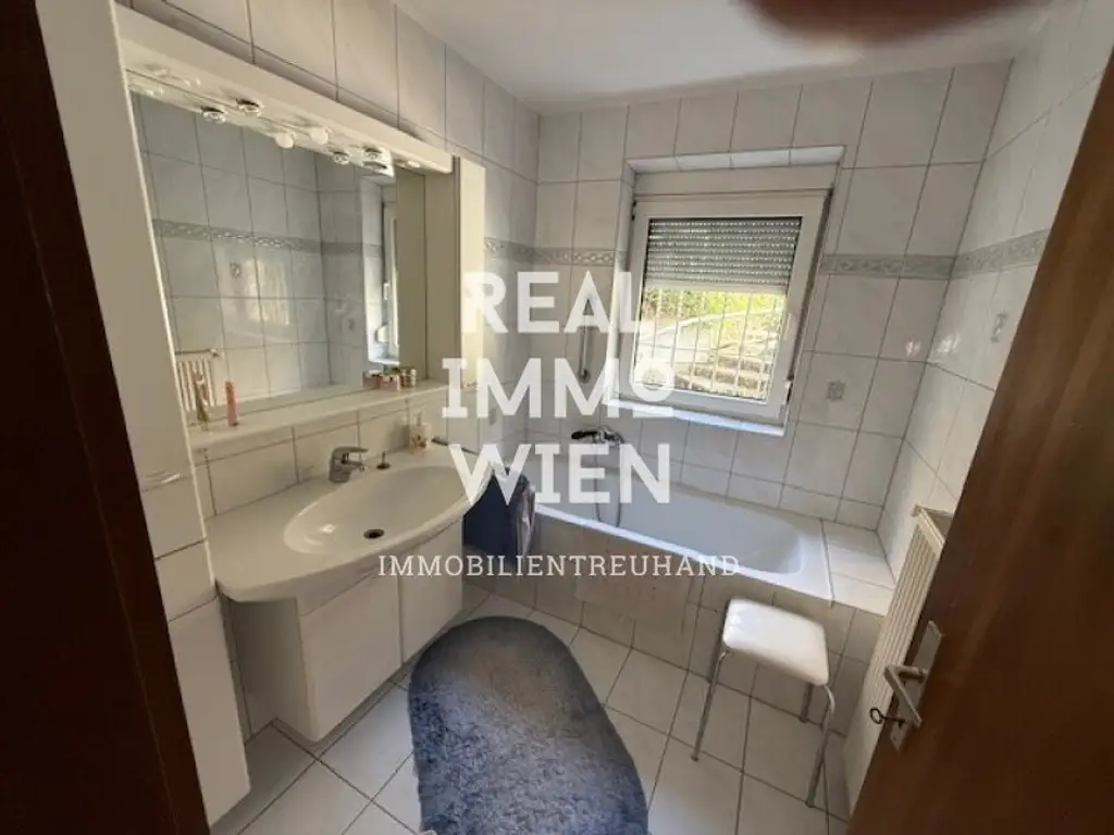 Perfekt gelegenes EFH in Villach: ca.160 m² Wfl, Garten, Balkon & Stadtblick! 370.000 €