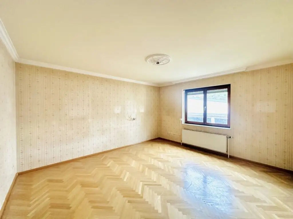 Sanierungsbedürftige Altbauvilla