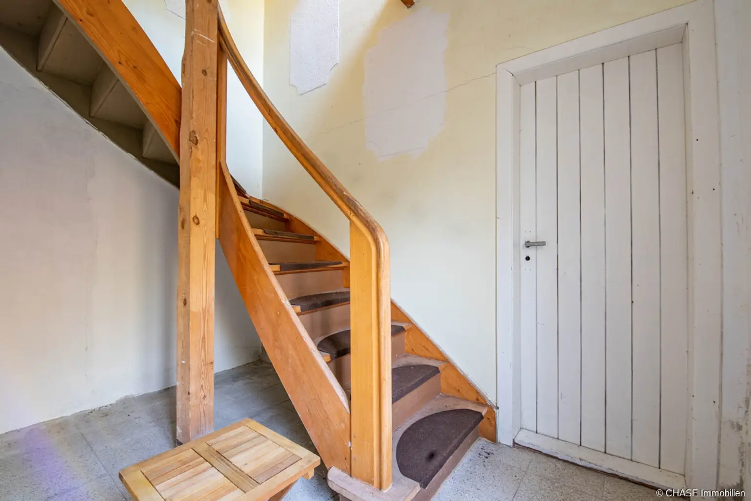 Rechtes Gebäude - Hauseingang_