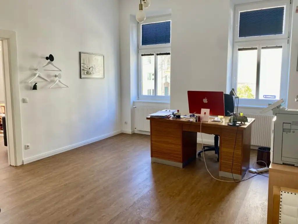 "Office"- Provisionsfreier Raum zum Starten oder zum flexiblen Einsatz in schöner Lage! All-In!