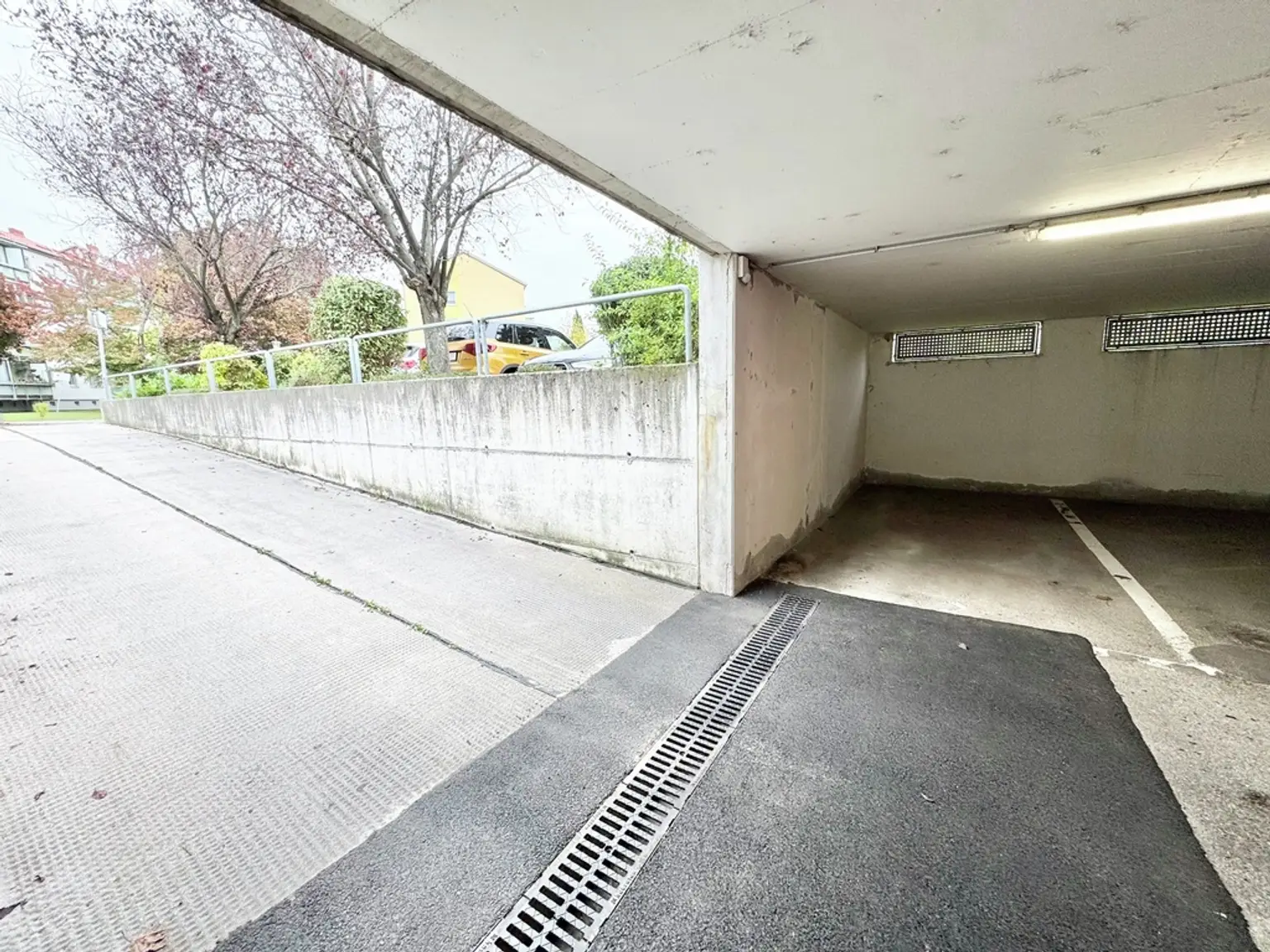 TRAUMHAFTE NEUBAUWOHNUNG MIT FERNBLICK | LICHTDURCHFLUTETE 3 ZIMMER | GARAGE | TOPLAGE IN EBERGASSING