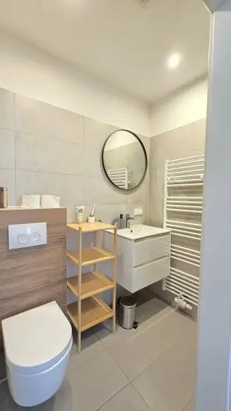 Neusanierte zwei Zimmerwohnung